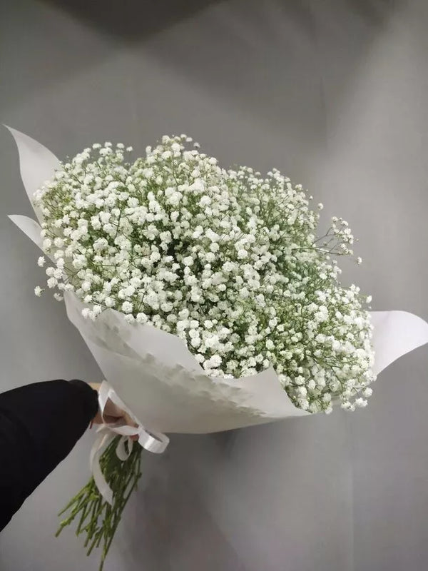 Flower bouquet with 15 gypsophilas