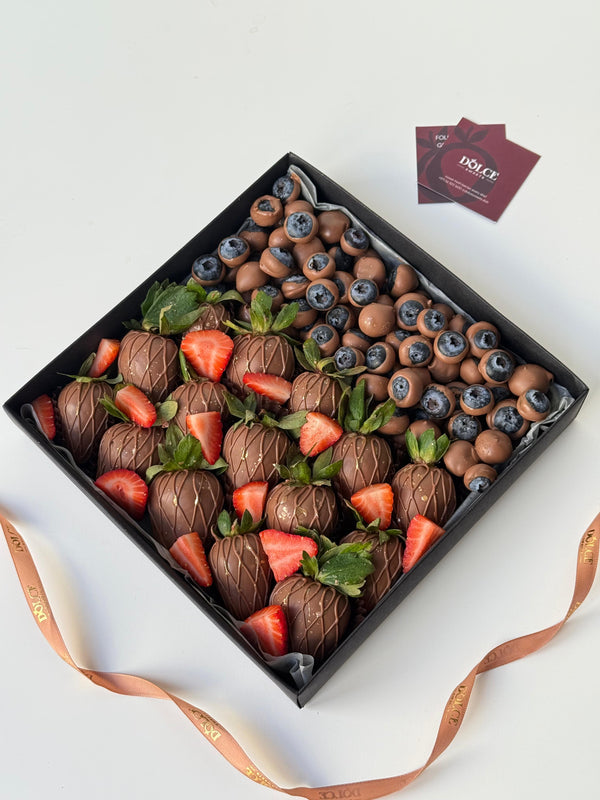 Strawberry and blueberry box