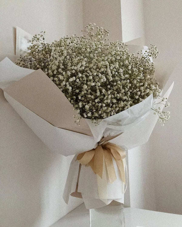 Flower bouquet with 25 gypsophilas