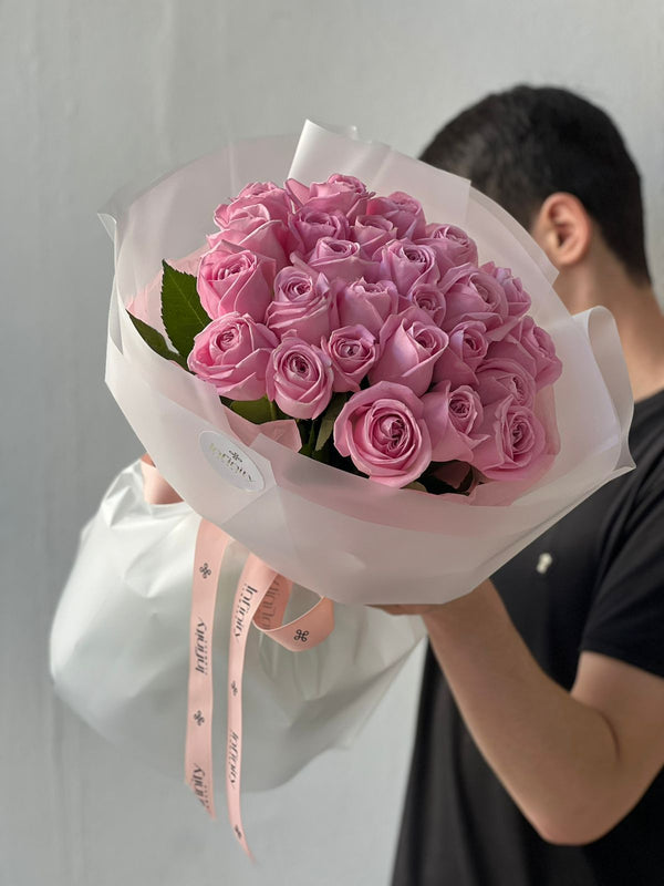 Flower bouquet with 25 rose