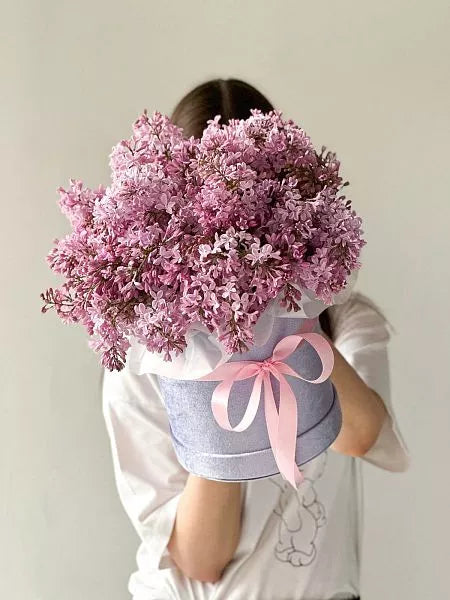 Flower box "Spring tenderness" with lilac