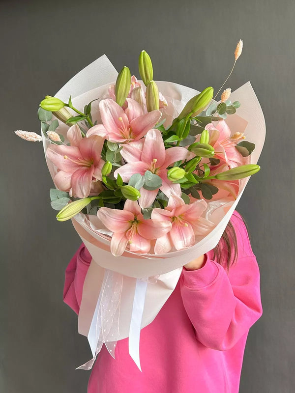 Flower bouquet "Soft harmony" with lily and eucalyptus