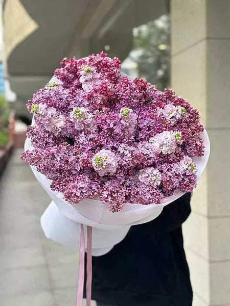 Flower bouquet "Amethyst Garden" with lilac and matthiola