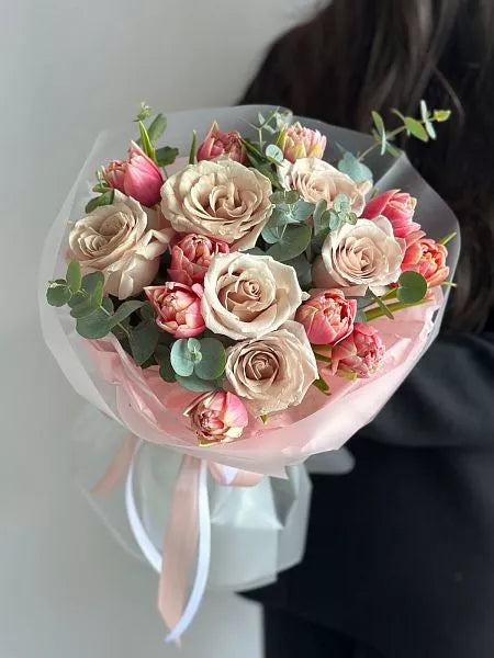 Flower bouquet "Nishimura" with rose and tulip