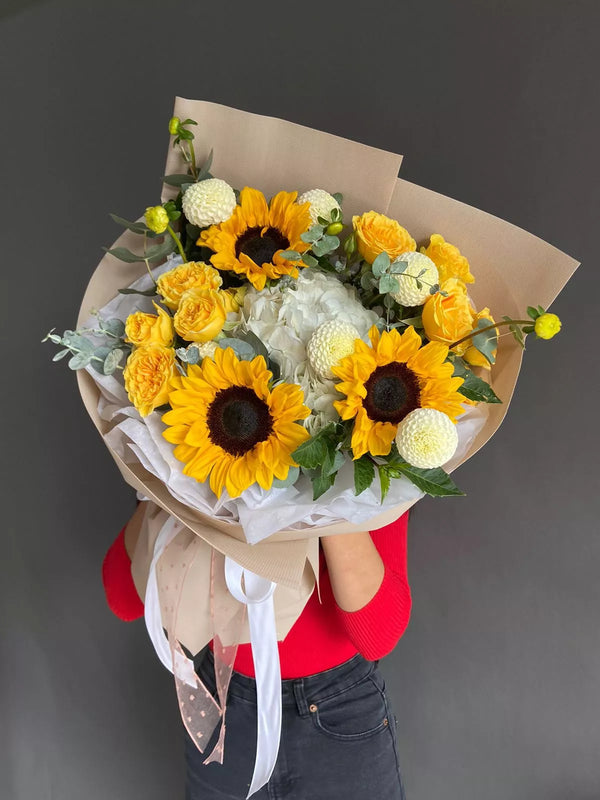 Flower bouquet "Sunflower garden" with helianthus , spray rose and dahlia