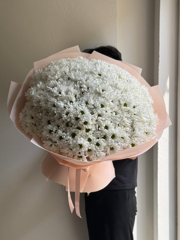 Flower bouquet with 50 Chrysanthemums