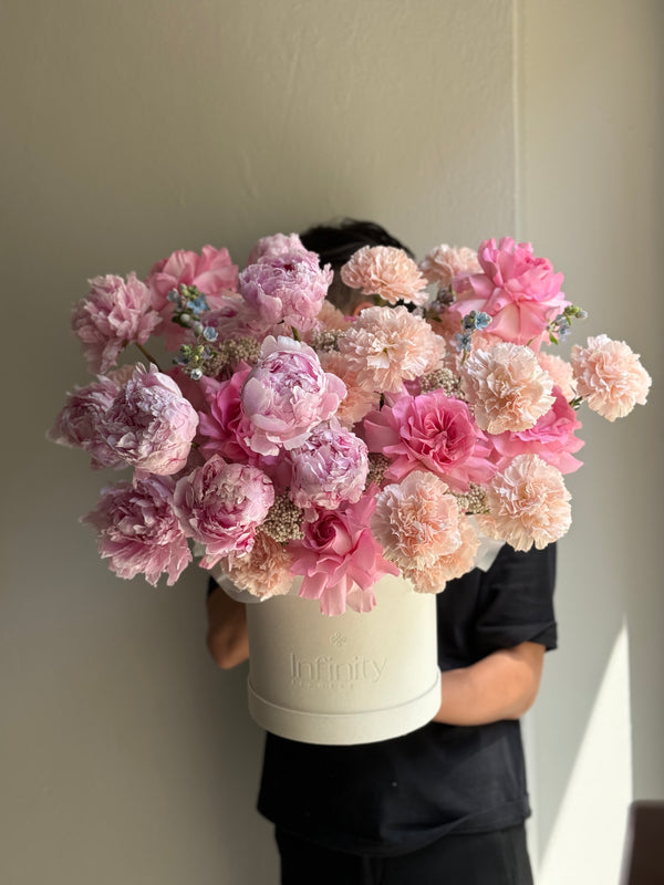 Flower bouquet "YASMIN" with peony, rose and carnation