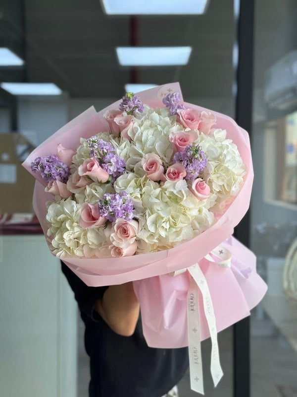 Flower bouquet "LUXOR LUSHNESS" with hydrangea, rose and matthiola