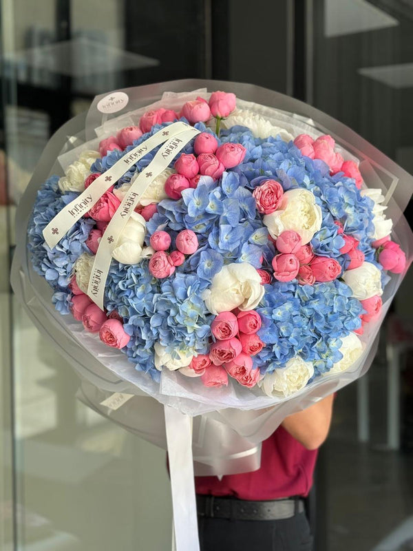 Flower bouquet "Timeless skies" with hydrangea and peony rose