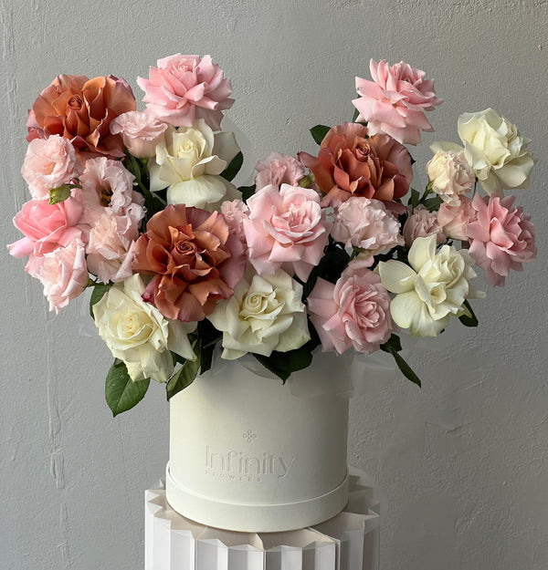 Flower box "Royal Sweet" with rose and eucalyptus