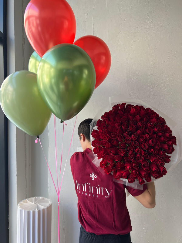 Flower set "Flame love" with rose and balloon