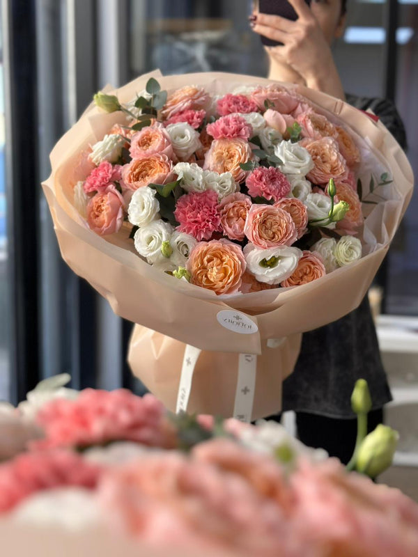 Flower bouquet "Sun in clouds M" with peony rose, carnation and lisianthus