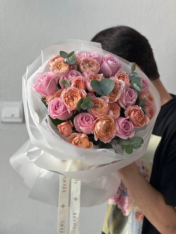 Flower bouquet "Enchantment" with rose and peony rose