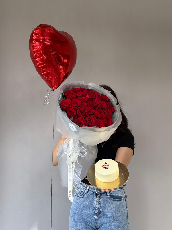 Set "Valentine 2.0" with flower bouquet, bento cake and heart balloon