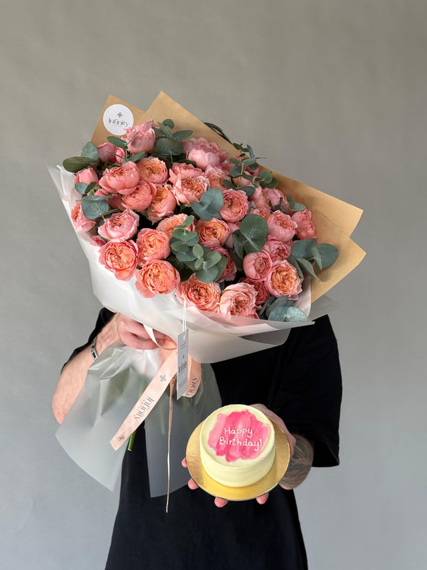 Set "Julietta 1.0" with flower bouquet and cake