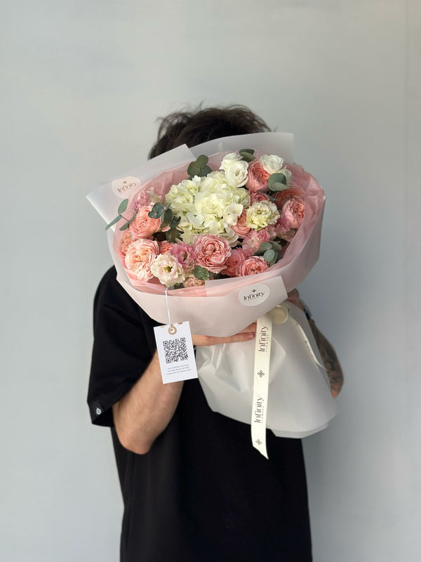 Flower Bouquet "Aero" with hydrangea, peony spray rose and lisianthus