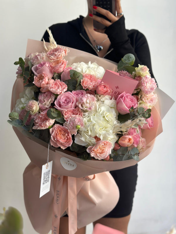 Flower bouquet "Rafale" with hydrangea, peony rose and carnation