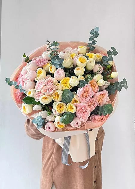 Flower bouquet "Merlin" with spray rose and eucalyptus