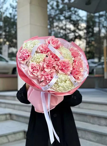 Flower bouquet "Pink swirl" with rose and hydrangea