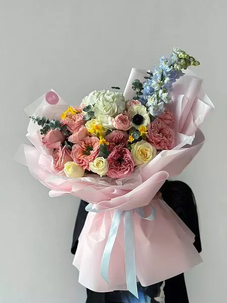 Flower bouquet "Anders" with hydrangea, rose, delphinium and anemone