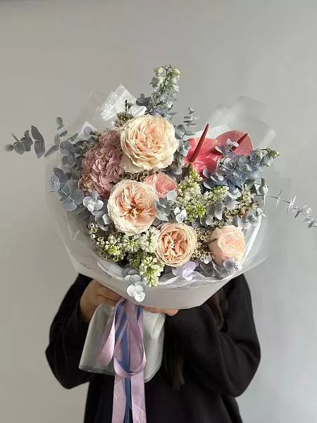 Flower bouquet "Isotta" with hydrangea, lilac, roses and anthurium