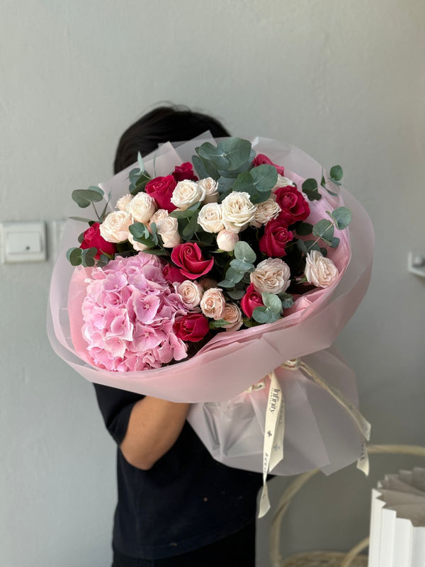 Flower bouquet "Monday Morning" with hydrangea, peony rose and eucalyptus