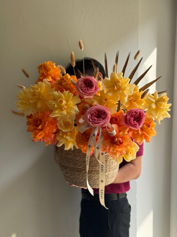 Flower basket "SARA" with rose, peony rose and dried flower